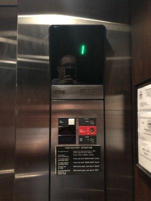 Barnes & Noble Easton Town Center Elevator