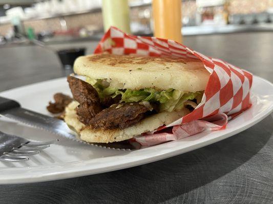 Arepa Carne Asada