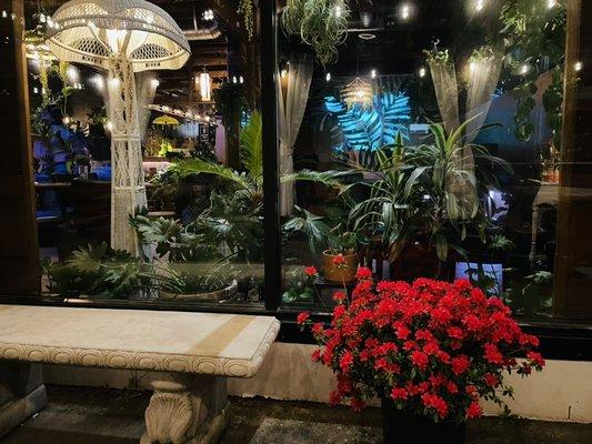 Garden Interior #elegant #popular #tealeaf #vegan #beautiful #romantic #date #anniversary #party #cocktail #group #healthy #plants