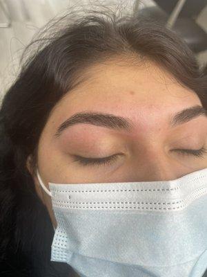 Beautiful brows with thread