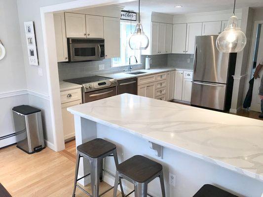 Beautiful Calacatta Luccia quartz on a remodeled kitchen!