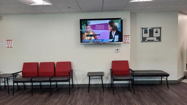 UNLV ENT waiting room with TV on channel 3 NBC Friyay September 2,  2022