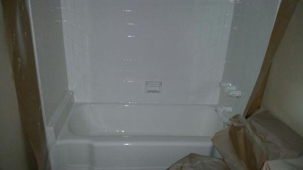 Don't change your old tub i'll reglaze it for you. Call for a free estimate 562-382-7175 ask for Raul