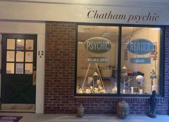 Psychic readings palm and tarot card reader. Psychic wellness center