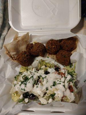 I had the falafel sald today. I loved it. Fresh pita and delicious falafel.