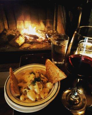 Truffle Mac & Cheese w/ Red Wine