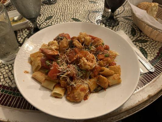 Chicken and shrimp with rigatoni