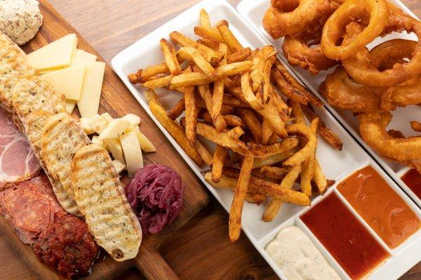 BRU Board, BRU Fries, Onion Rings