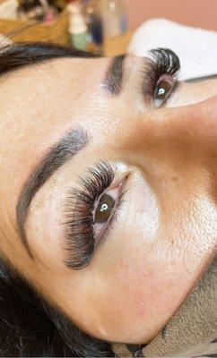 Volume lashes extensions