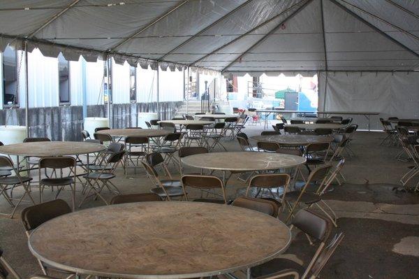 100Ft Pole Tent with Tables and Chairs qInside