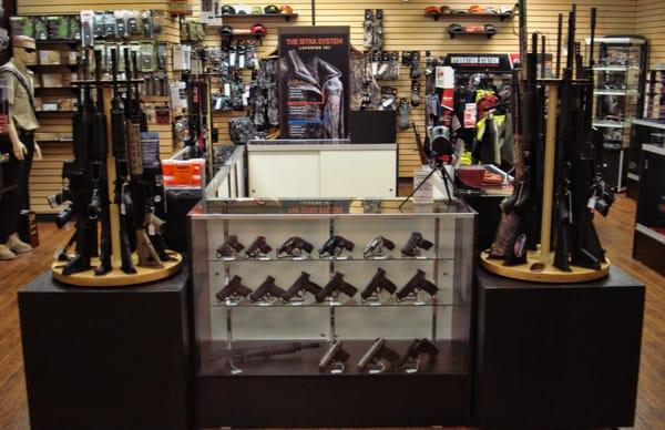 Guns - Ammo - Gear.  Arlington, TX Store Front