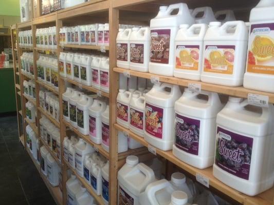 Full line of Botanicare nutrients, plastics and media