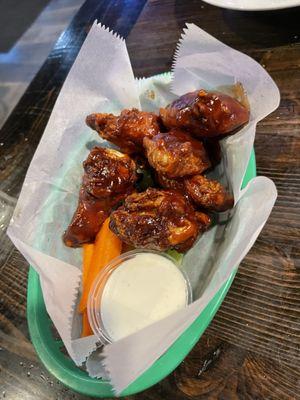 Half dozen tangy honey bbq wings, celery and carrots and ranch