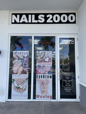 Nails 2000