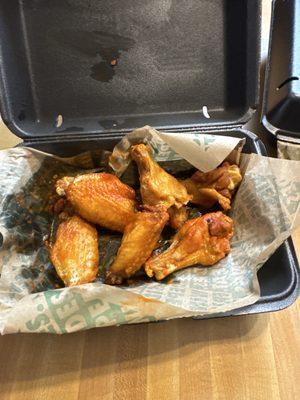 Barely any sauce on my wings...