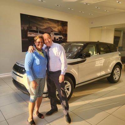 Me (Vanessa), Greg Suzuki and my new 2020 EVOQUE S