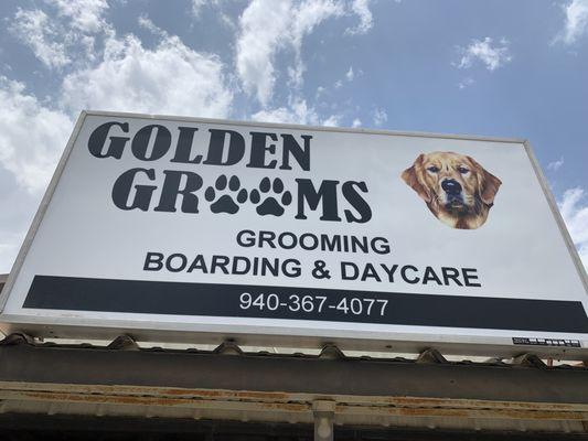 Golden Grooms