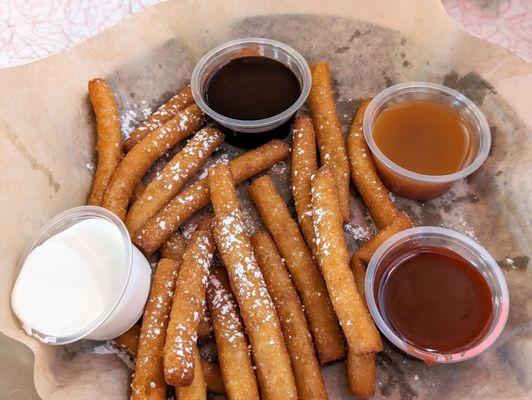 Funnel Cake Fries | Instagram: @telephonesmoothie