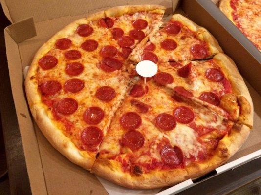 Large Pepperoni Pizza