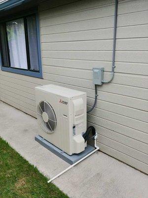 Condenser unit