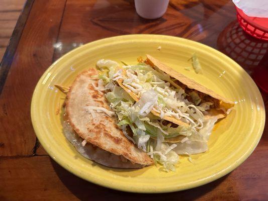 Lunch combo 1 chicken quesadilla with 2 beef tacos