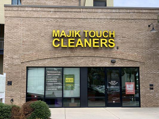 MAJIK TOUCH CLEANERS