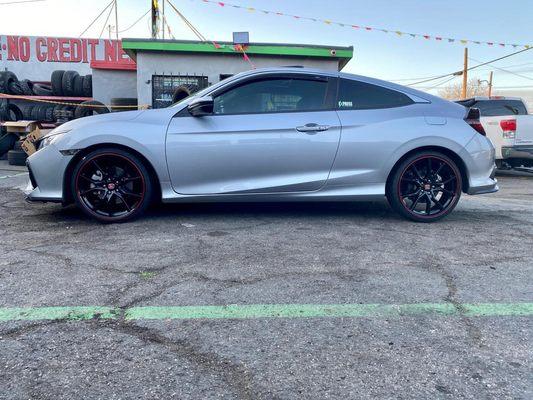 Honda Civic with 20" Civic Type-R Wheels and Venom Power Tires