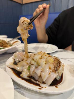 Dim sum noodles with fried dough