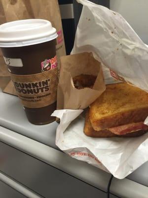 Big and toasted and hash brown ,with pumpkin spice coffee