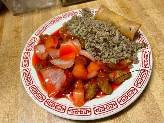 Combo "C"-Sweet & Sour Chicken, Fried Rice, Egg Roll