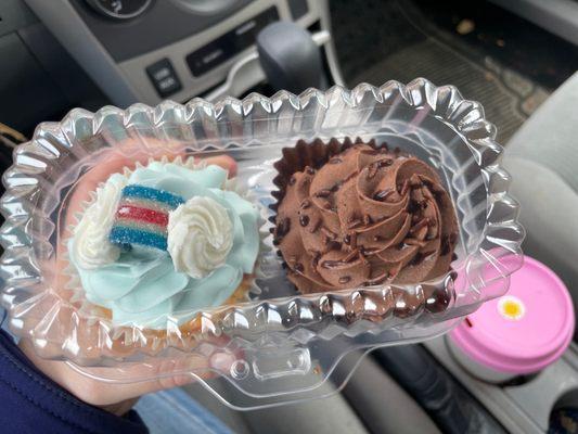 Funfetti and chocolate cupcakes