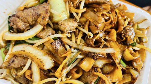 Beef chow fun