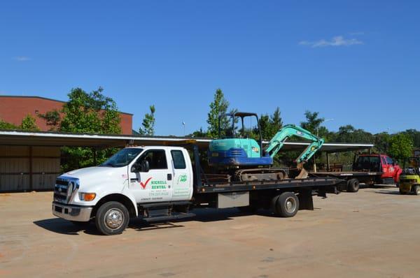 Mini excavator delivery