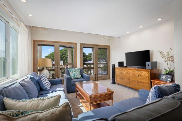 Aston Maui Hill - 3-Bedroom Ocean View - Living Area