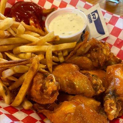 Buffalo Wings and fries