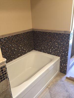 Glass mosaics tub surround