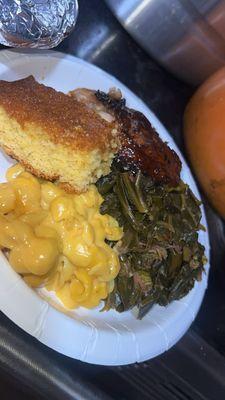 BBQ Chicken w/Mac&Greens and cornbread! Fire!!!