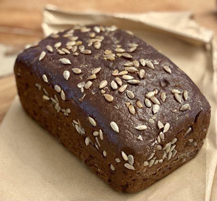 German pumpernickel loaded with sunflower seeds! Amazballs :)...