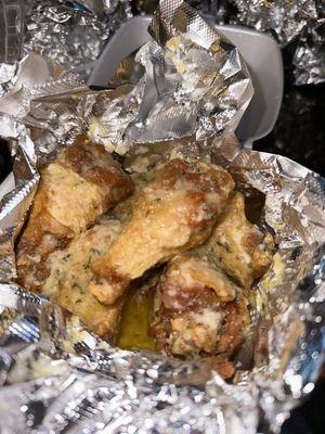 Bone-in 6 Wings Garlic Parmesan