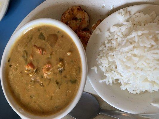 Crawfish etouffee with 3 grilled shrimp lunch