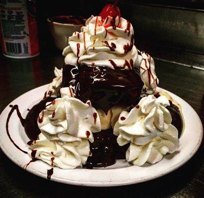 Hot fudge cake !