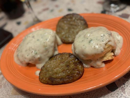 Biscuits & Jalapeños Gravy