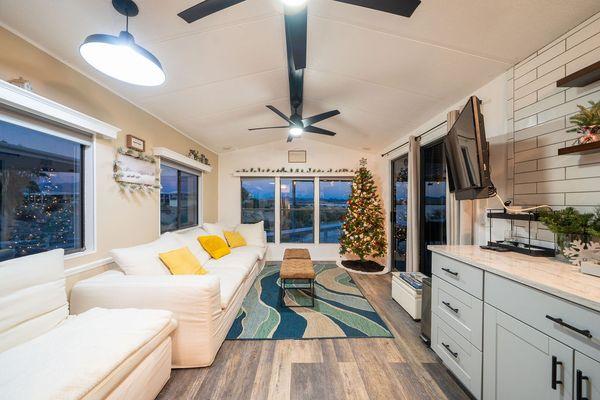 Book your stay during the holiday season-Christmas at 
 Inspiration Point Lakehouse Unit #B43