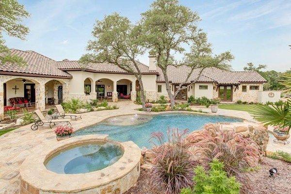 Cordillera pool with landscaping