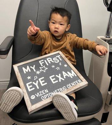 Our pediatric optometrist loves seeing kids! We see kids for their 1st eye exam as young as 6-12 mos of age!