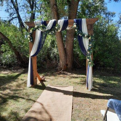 Arch in the park at Hidden Pearl