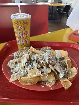 Ground beef nachos without pico de gallo