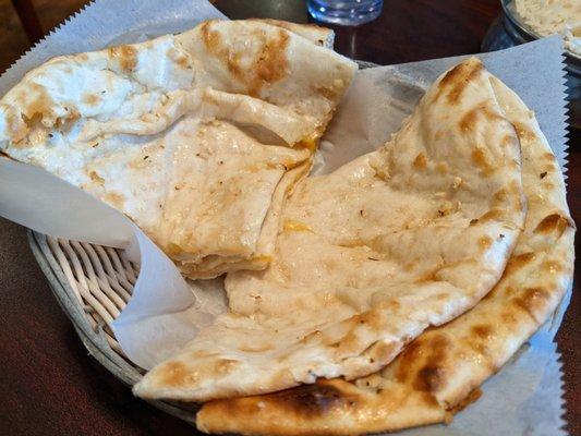 Garlic cheese naan