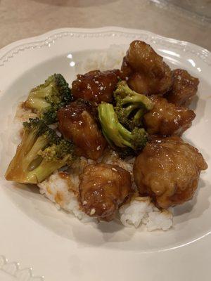 Sesame chicken with broccoli and rice (takeout)