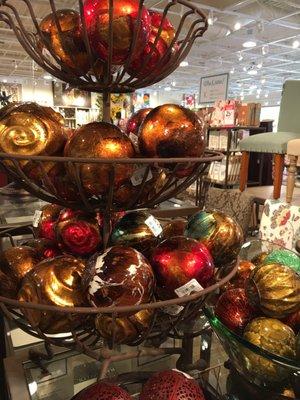 Shimmery Festivity~~~{Several For The Entryway}